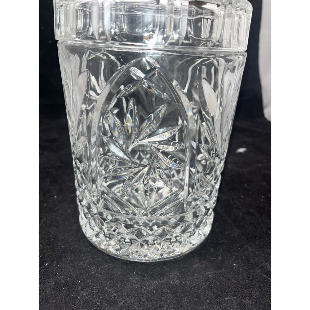 St. George Crystal - 24% Lead Crystal Sparkling Georgeous Biscuit Barrel & Lid - Picture 3 of 7